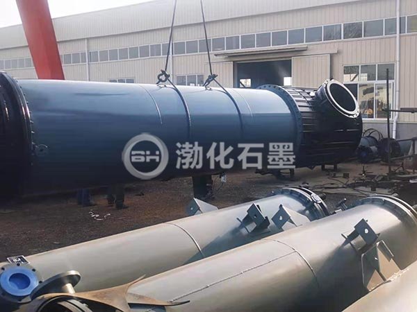 杭州化工厂订购石墨设备紧张生产中